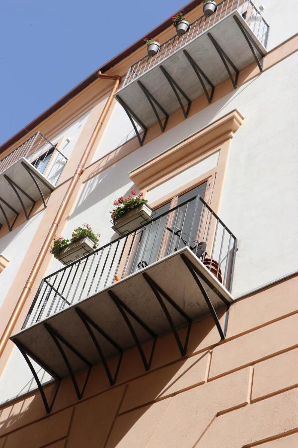Meloluxuryhouse Villa Palermo Bagian luar foto